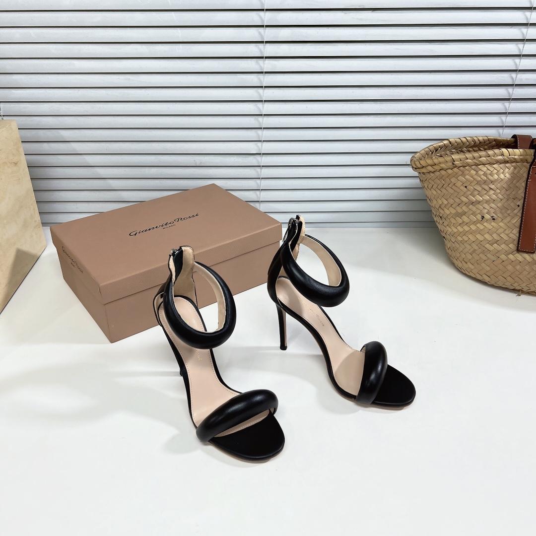 Gianvito Rossi Leather Bijoux Sandals - DesignerGu