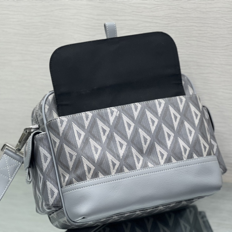 Dior Hit The Road Messenger Bag (26-21-8 cm) - DesignerGu