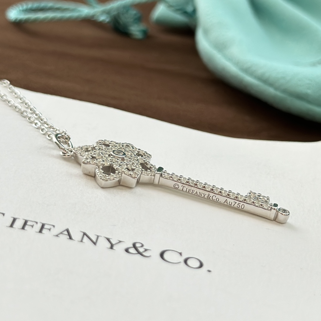 Tiffany&CO Knot Key Pendant - DesignerGu