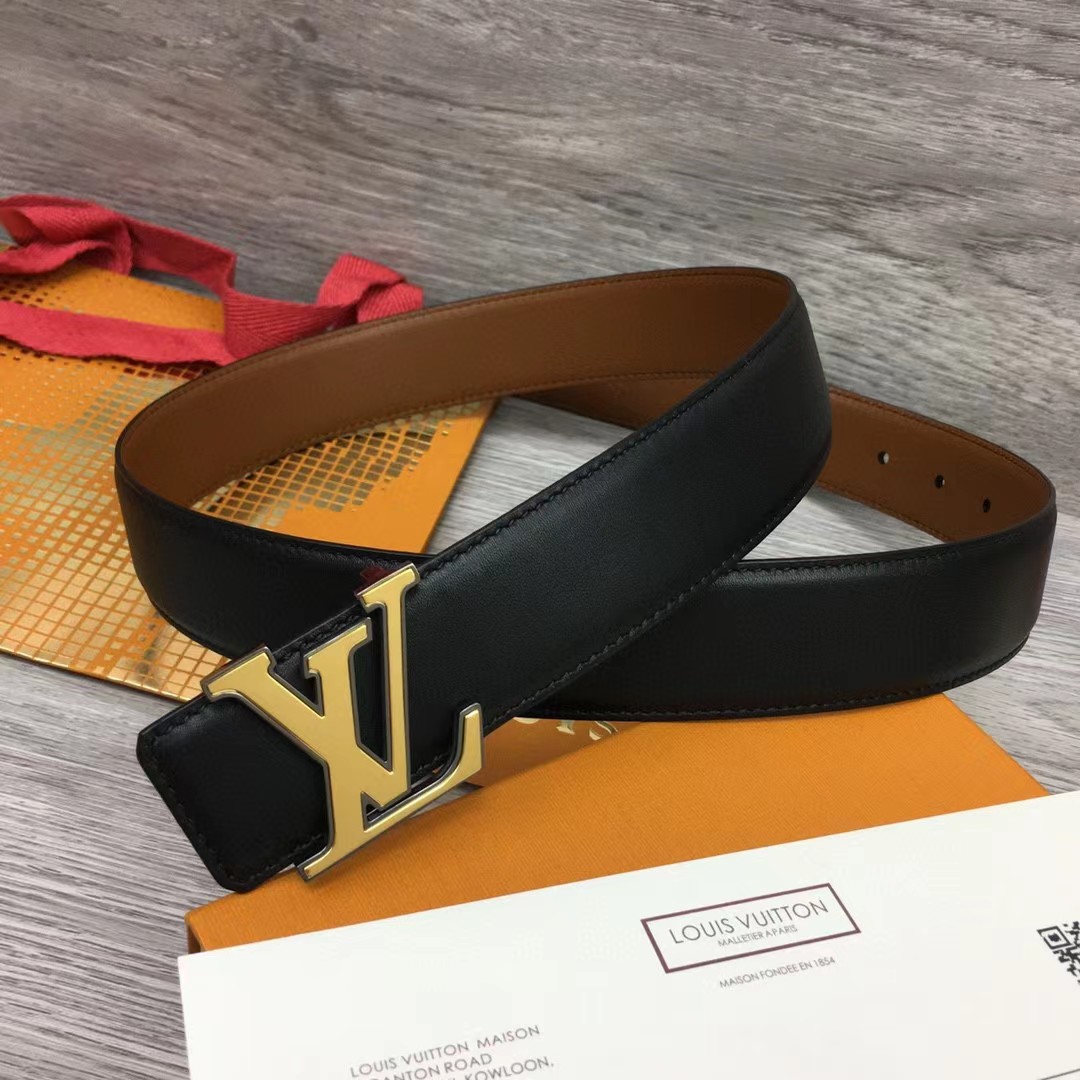 Louis Vuitton Rays 40mm Reversible Belt   M0630U - DesignerGu