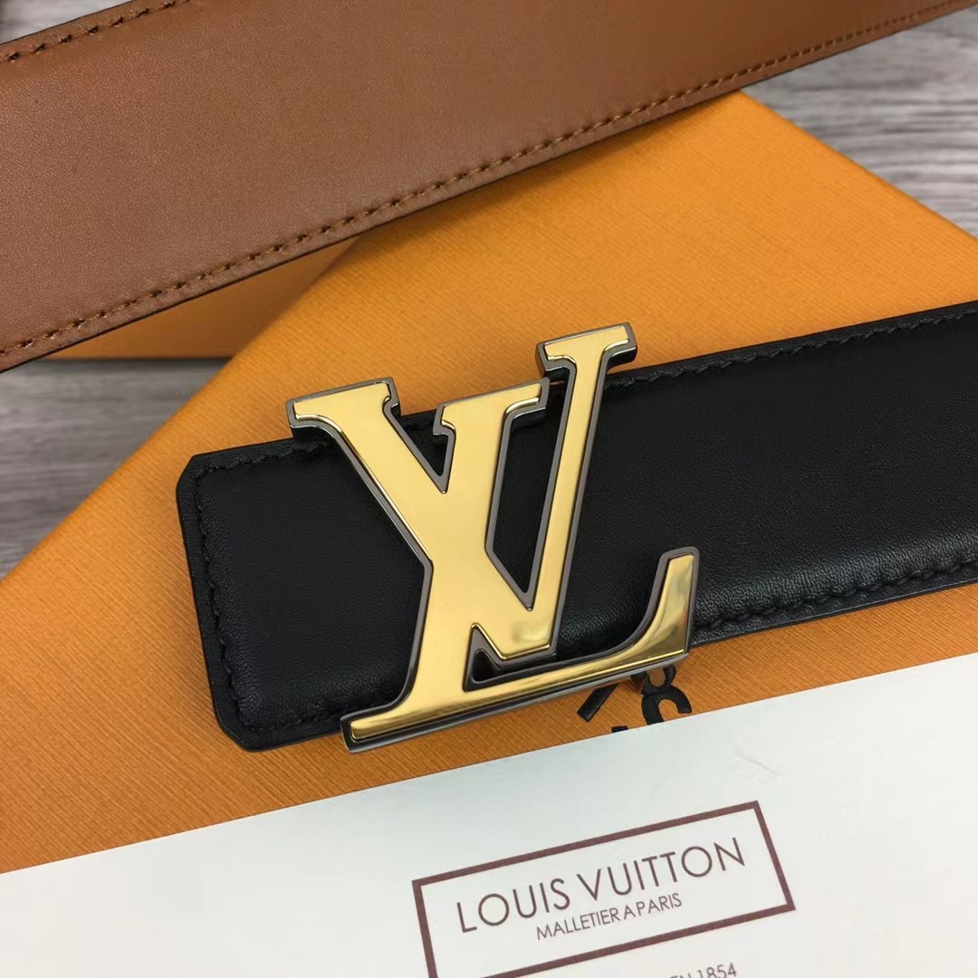 Louis Vuitton Rays 40mm Reversible Belt   M0630U - DesignerGu