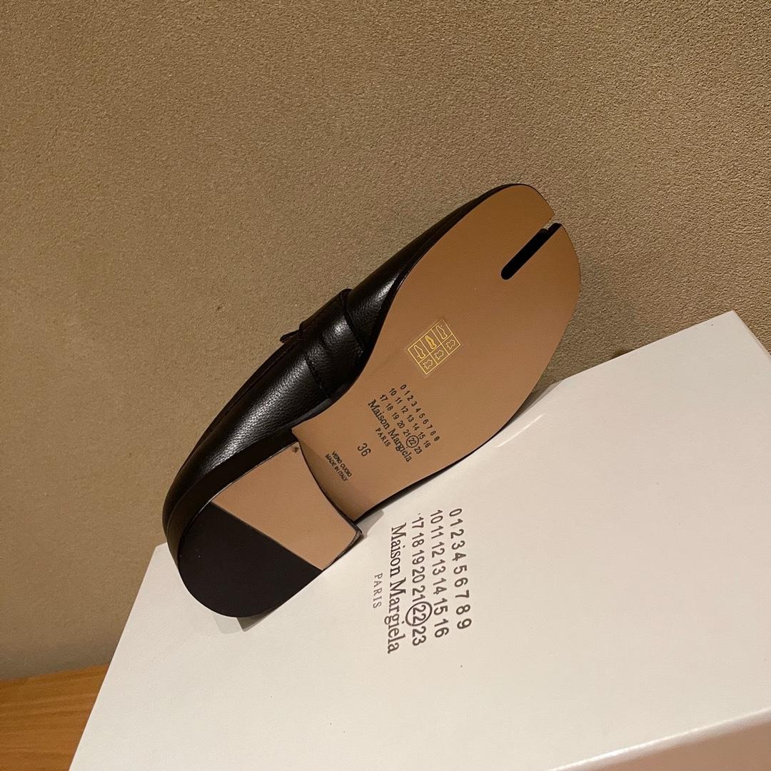 Maison Margiela Tabi Loafers - DesignerGu