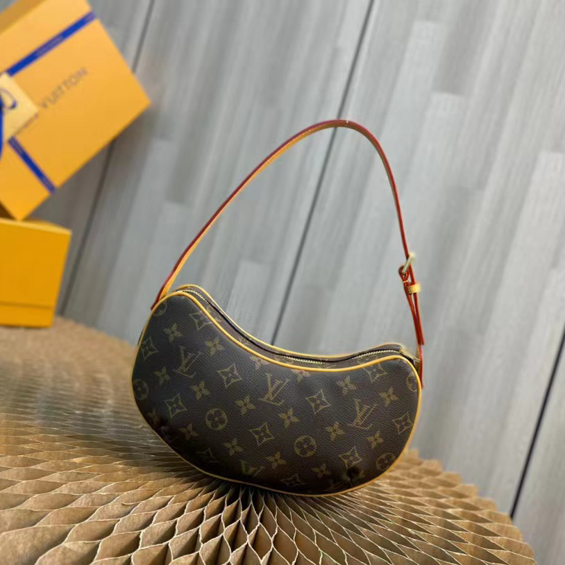 Louis Vuitton Pochette Croissant Handbag(27-13-7cm)     M51510 - DesignerGu