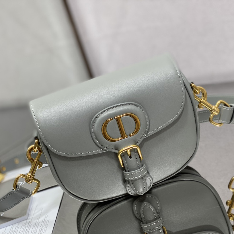 Dior Small Dior Bobby Bag(18-14-5cm) - DesignerGu