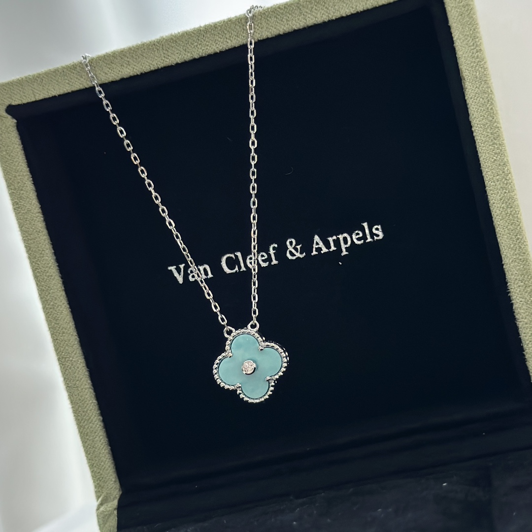 Van Cleef & Arpels Necklace - DesignerGu