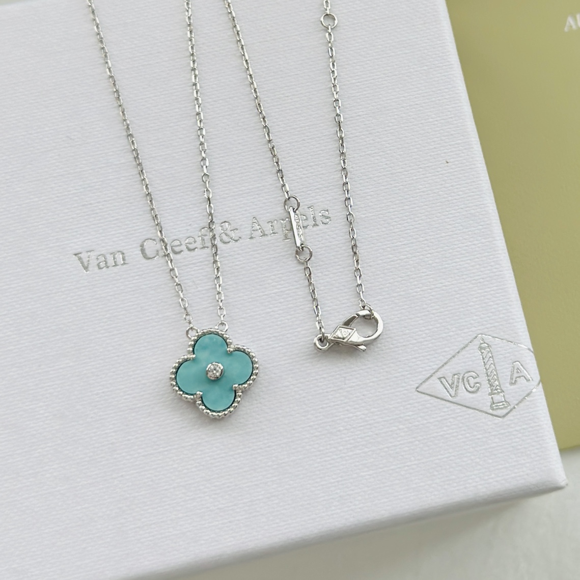 Van Cleef & Arpels Necklace - DesignerGu