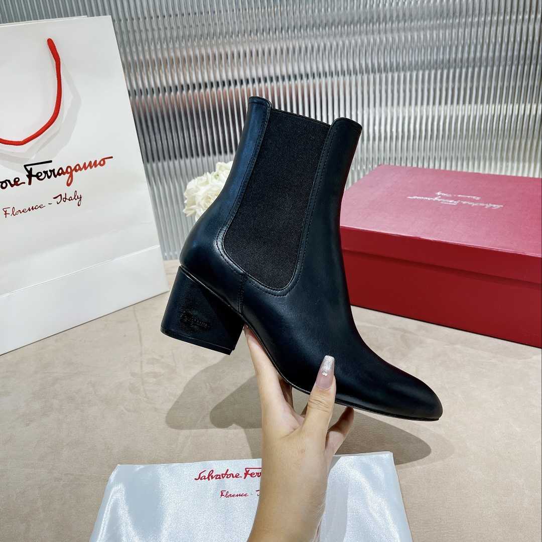 Ferragamo Leather Ankle Boot - DesignerGu