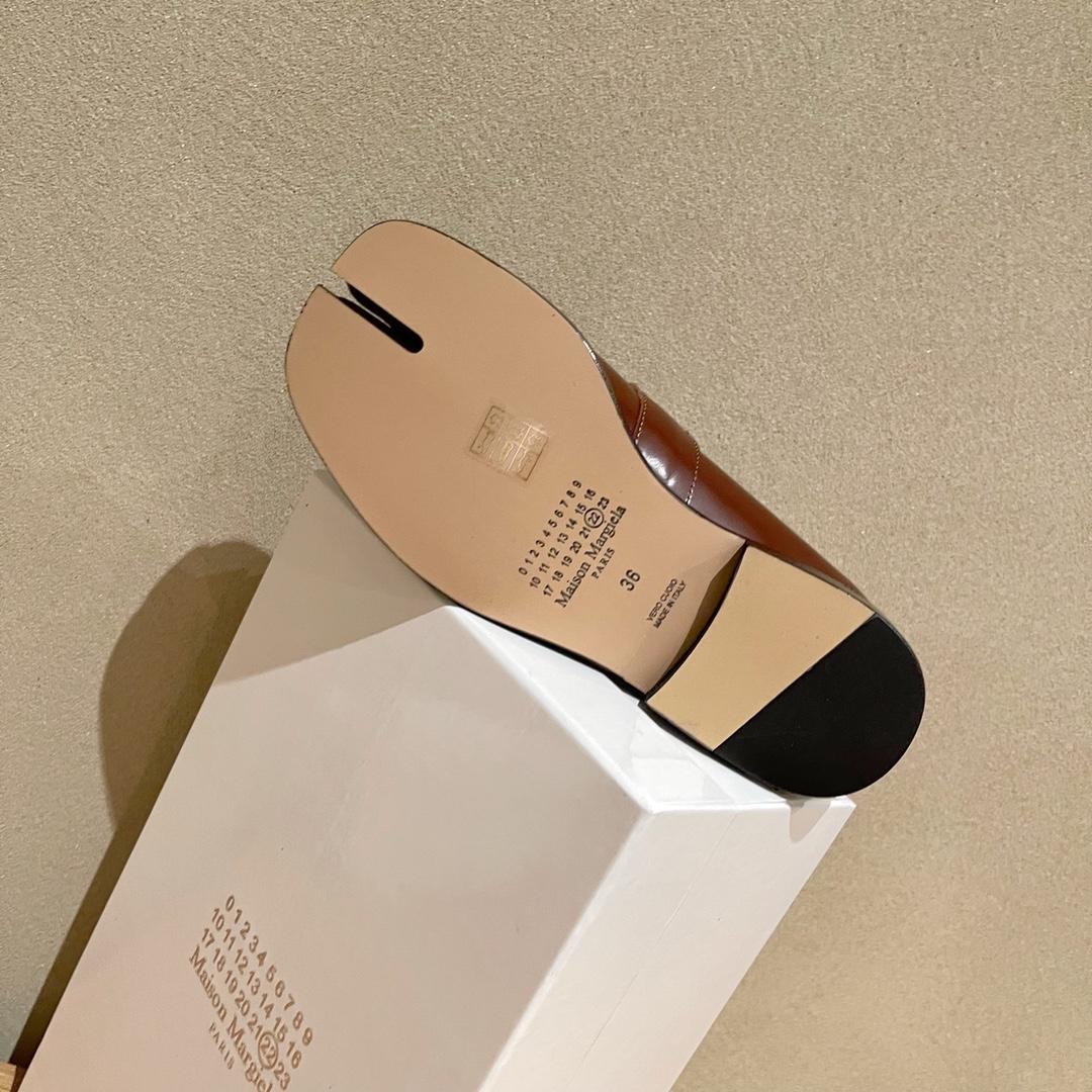 Maison Margiela Tabi Loafers - DesignerGu