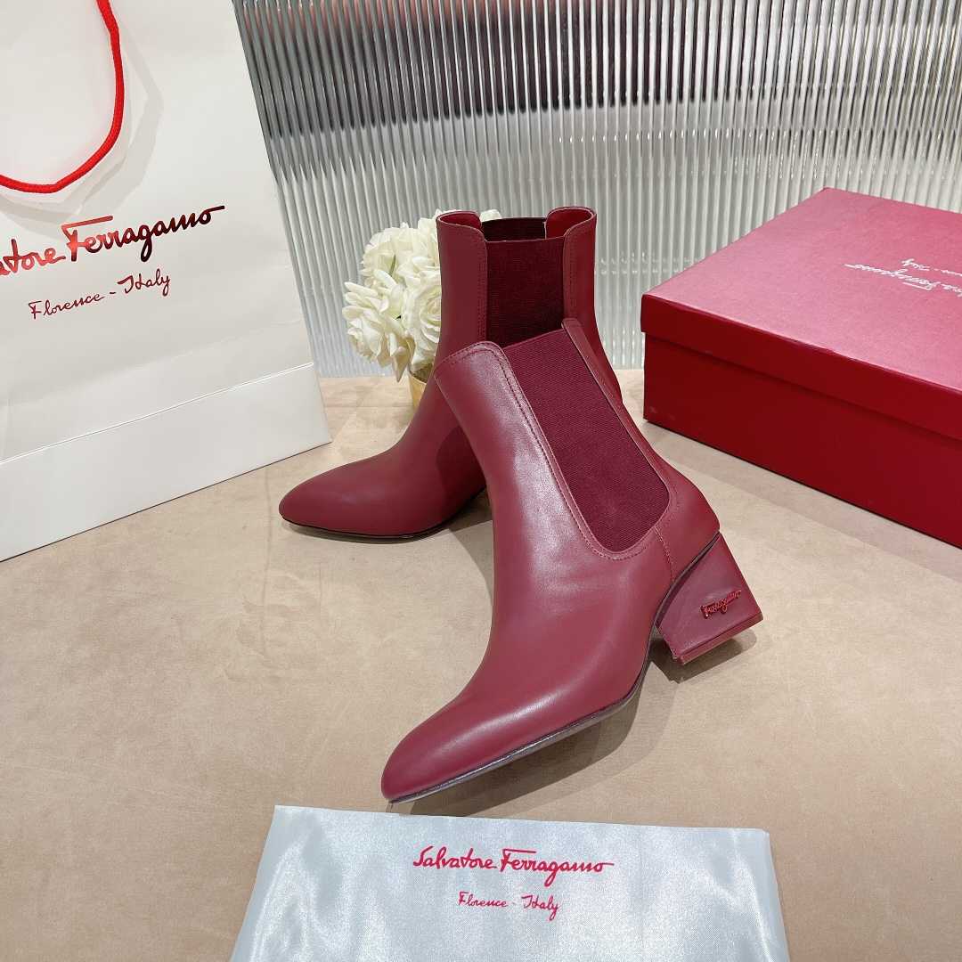 Ferragamo Leather Ankle Boot - DesignerGu