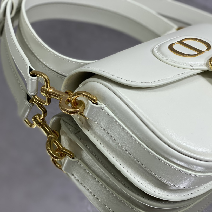 Dior Small Dior Bobby Bag(18-14-5cm) - DesignerGu