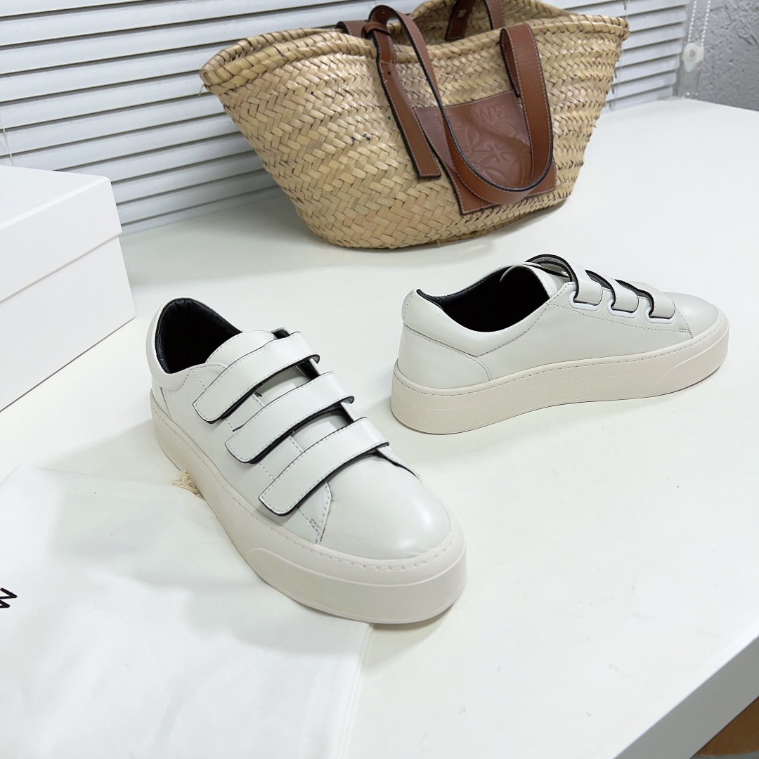 The Row Dean Strappy Sneaker In Leather - DesignerGu