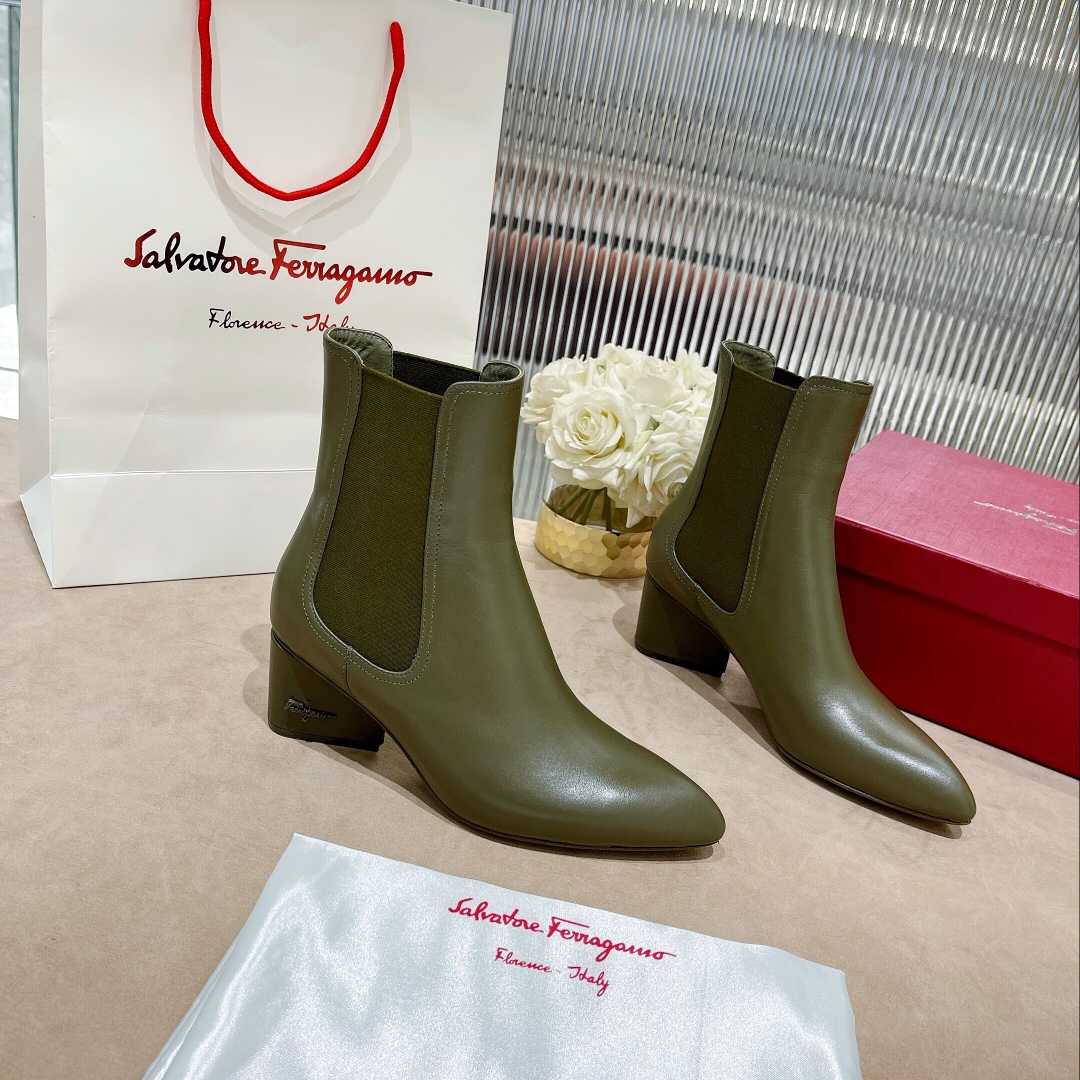 Ferragamo Leather Ankle Boot - DesignerGu