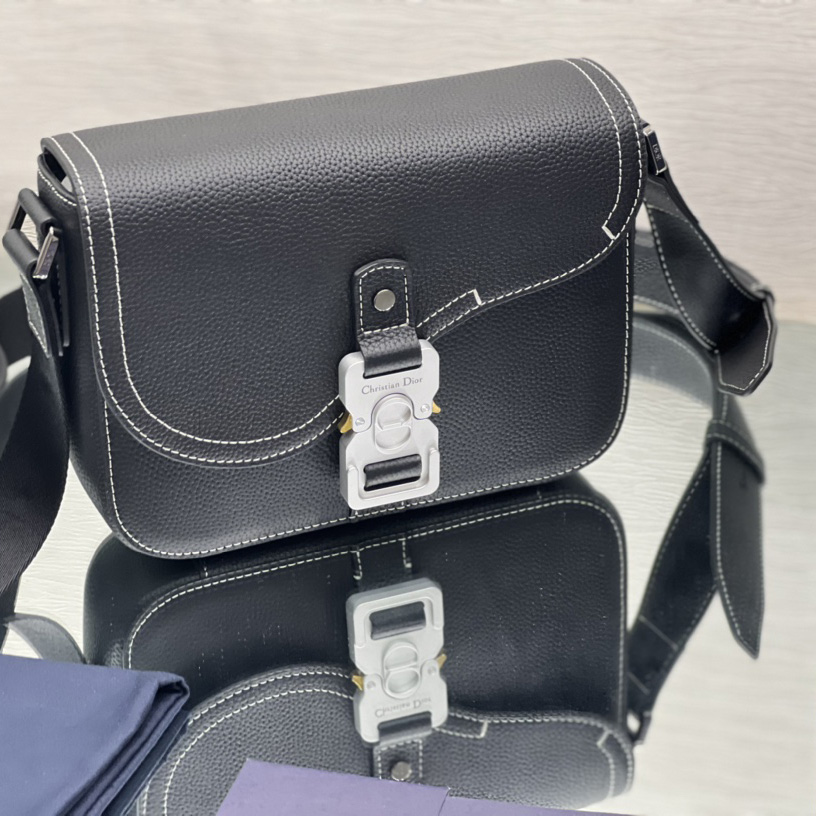 Dior Mini Saddle Bag With Strap(23-18-6 cm) - DesignerGu