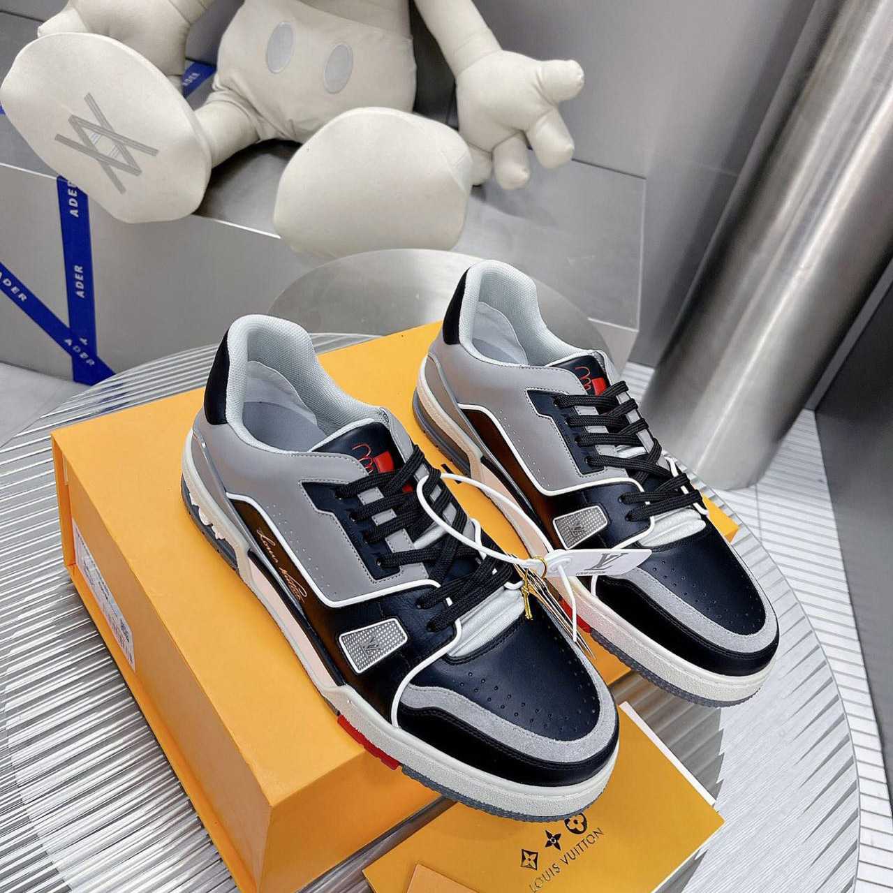 Louis Vuitton Trainer Sneaker (Upon UK Size) - DesignerGu