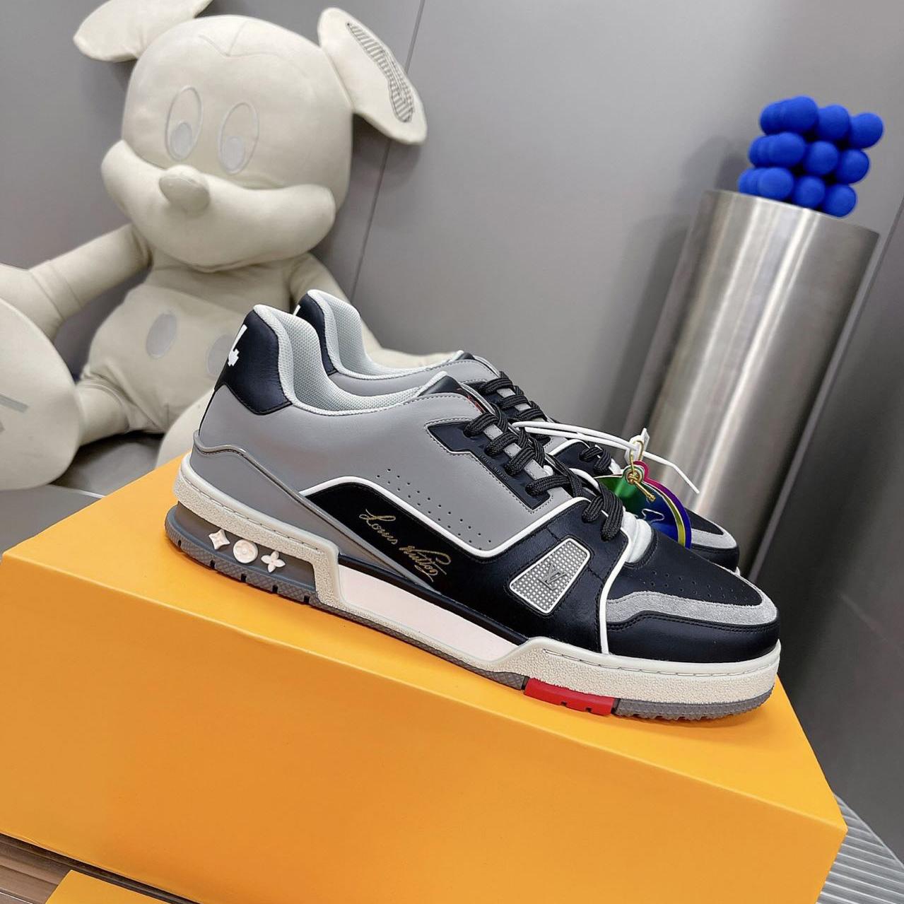 Louis Vuitton Trainer Sneaker (Upon UK Size) - DesignerGu