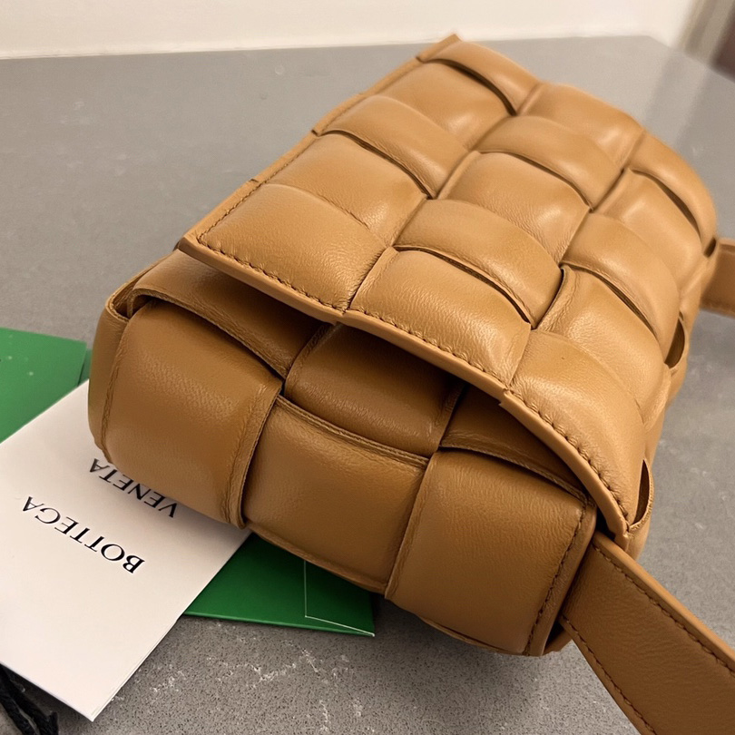 Bottega Veneta Small Padded Cassette - DesignerGu