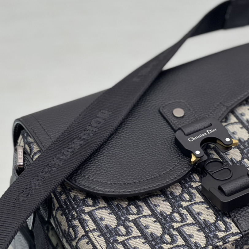 Dior Mini Saddle Bag With Strap(23-18-6 cm) - DesignerGu