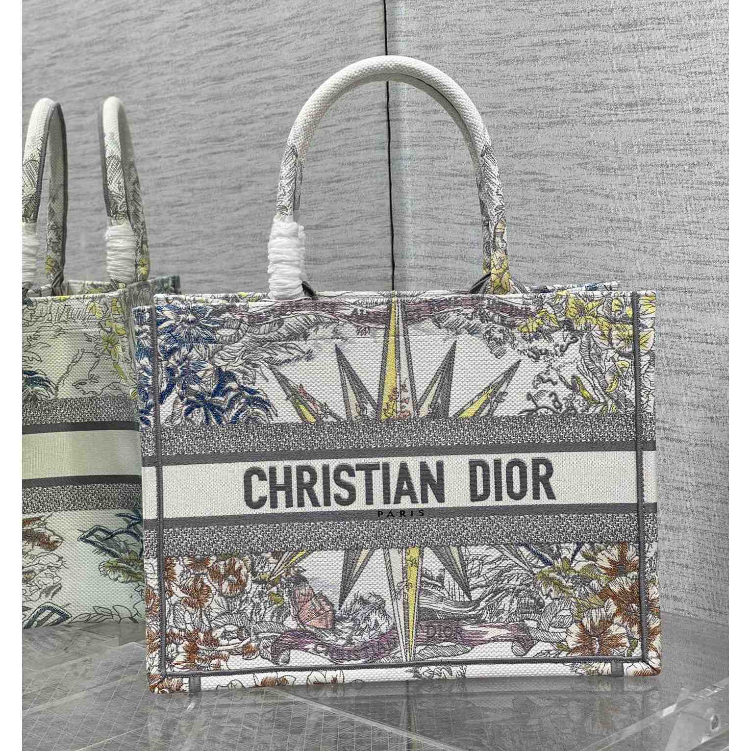 Dior Medium Dior Book Tote(36-18-28cm) - DesignerGu