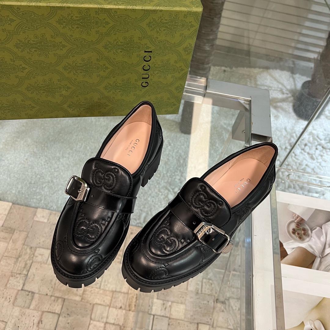 Gucci Women's GG Matelassé Shoe - DesignerGu