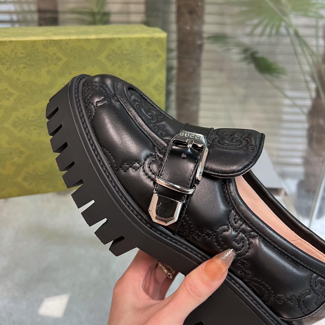 Gucci Women's GG Matelassé Shoe - DesignerGu