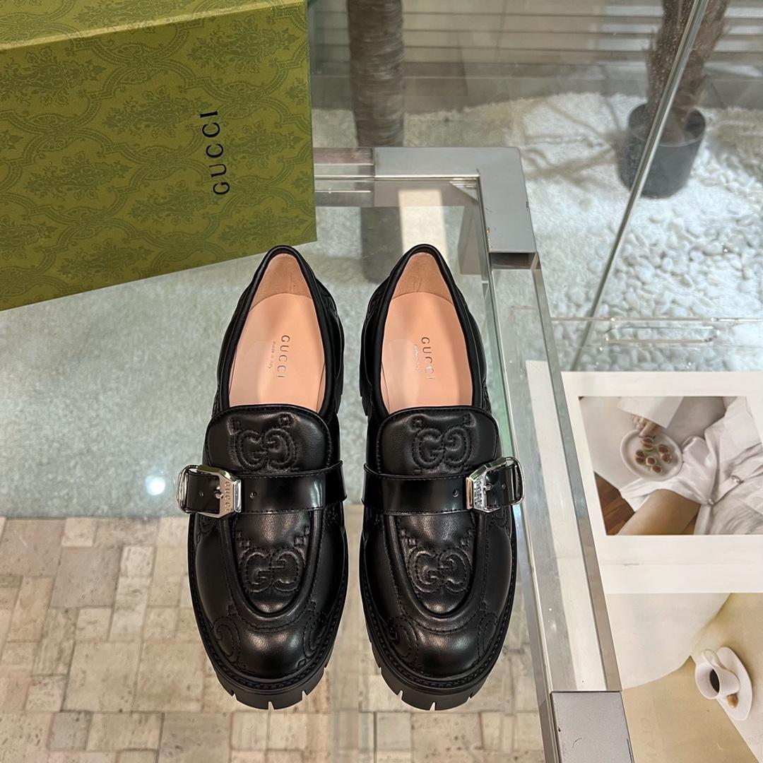 Gucci Women's GG Matelassé Shoe - DesignerGu