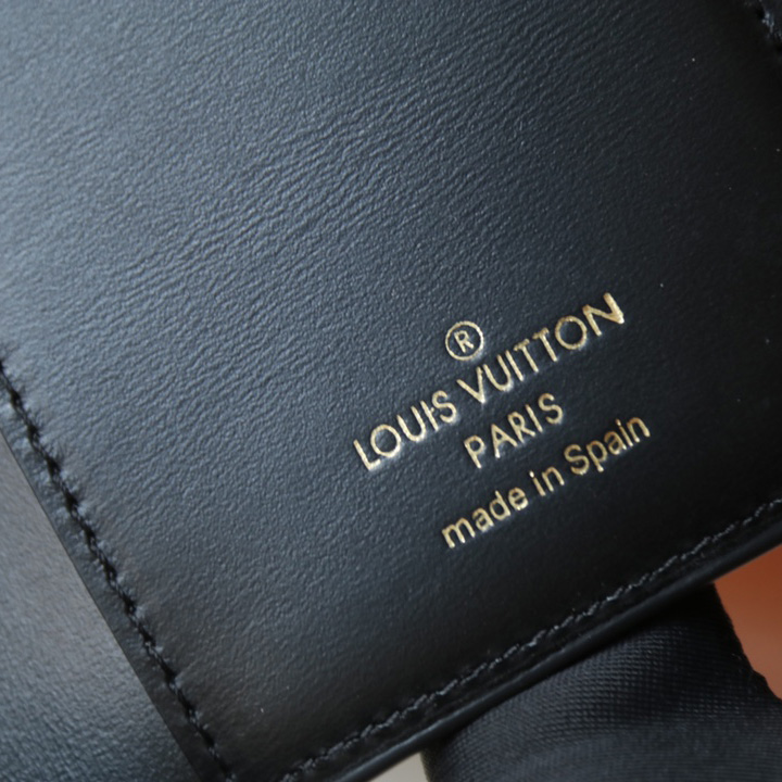 Louis Vuitton Dauphine Compact Wallet (12-9.5-3.5cm)   M68725 - DesignerGu