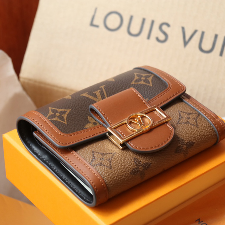 Louis Vuitton Dauphine Compact Wallet (12-9.5-3.5cm)   M68725 - DesignerGu