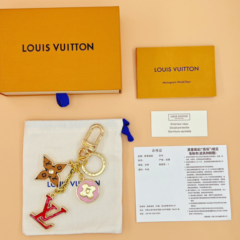 Louis Vuitton Spring Street Bag Charm and Key Holder   M00556 - DesignerGu