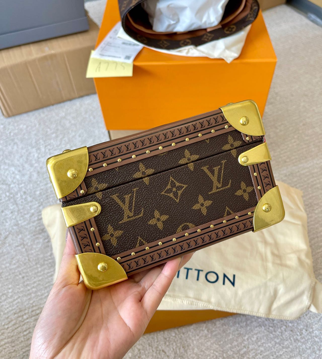 Louis Vuitton Coffret Eight Montres Watch Trunk - DesignerGu