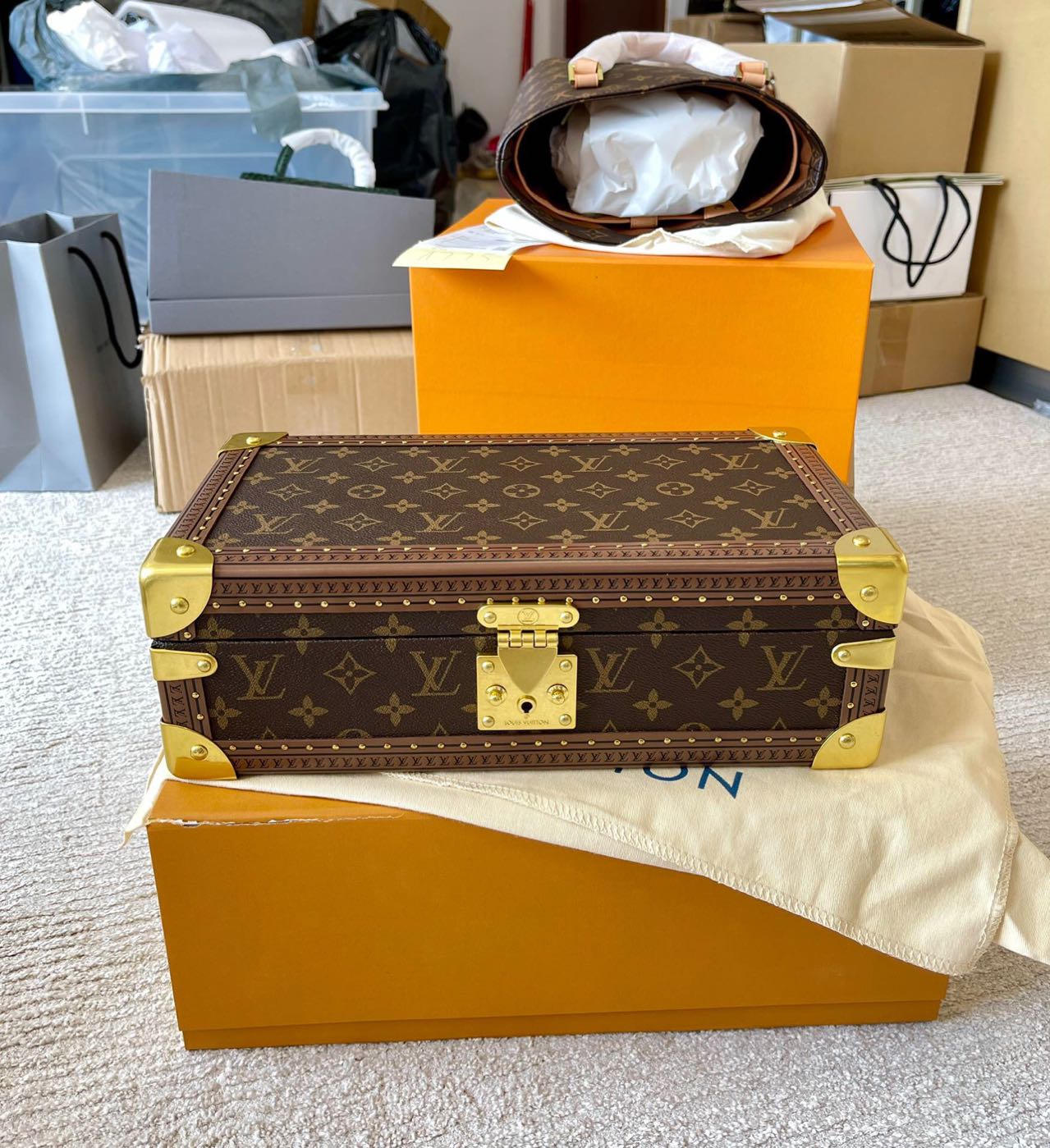 Louis Vuitton Coffret Eight Montres Watch Trunk - DesignerGu