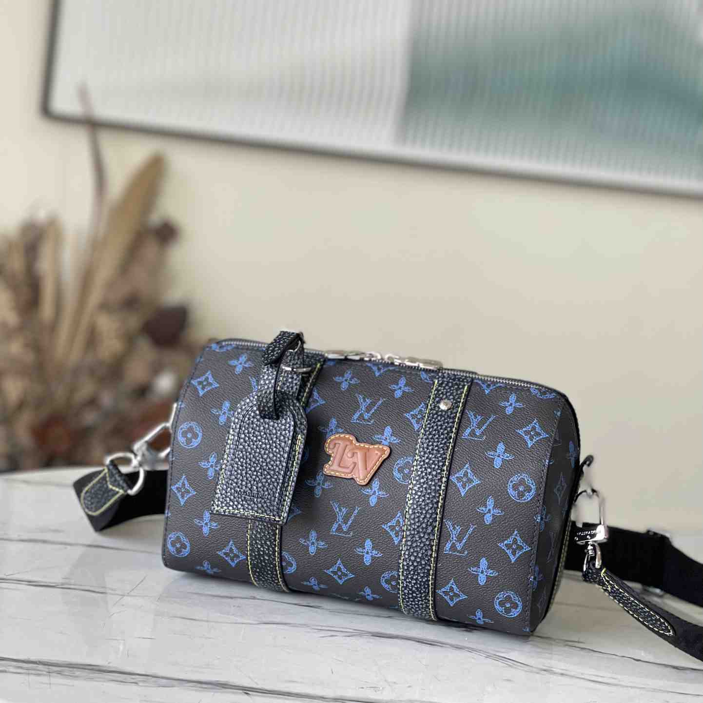 Louis Vuitton City Keepall(27-17-13cm)   M46339 - DesignerGu