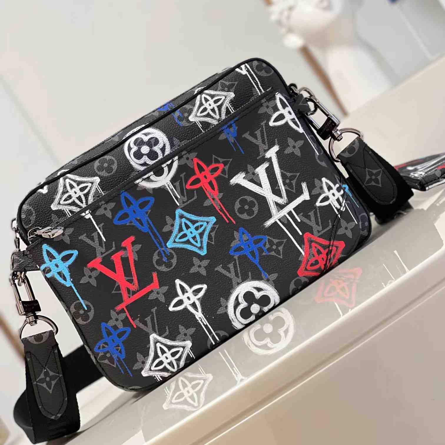 Louis Vuitton Trio Messenger(25-18.5-7cm)   M21396 - DesignerGu