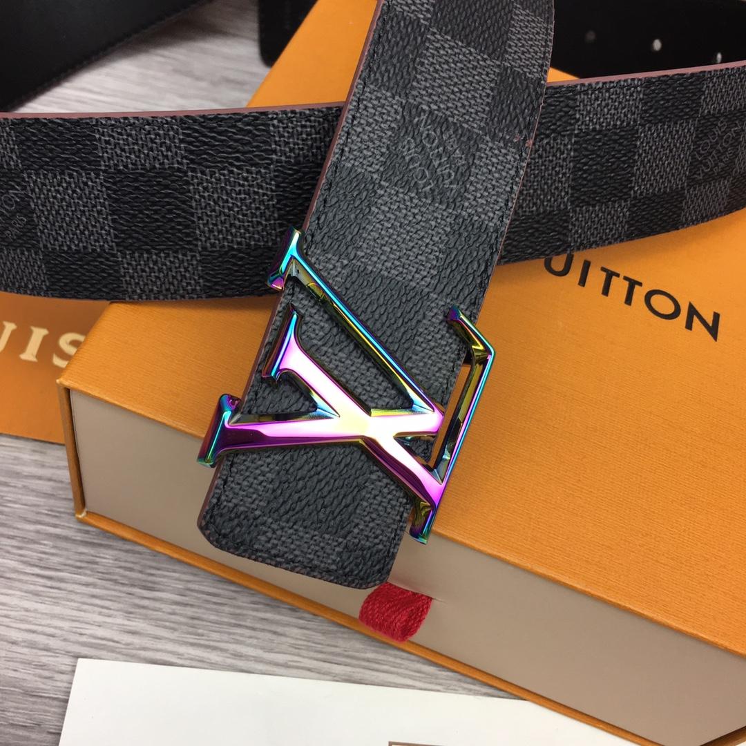 Louis Vuitton  LV Initiales 40mm Reversible Belt - DesignerGu