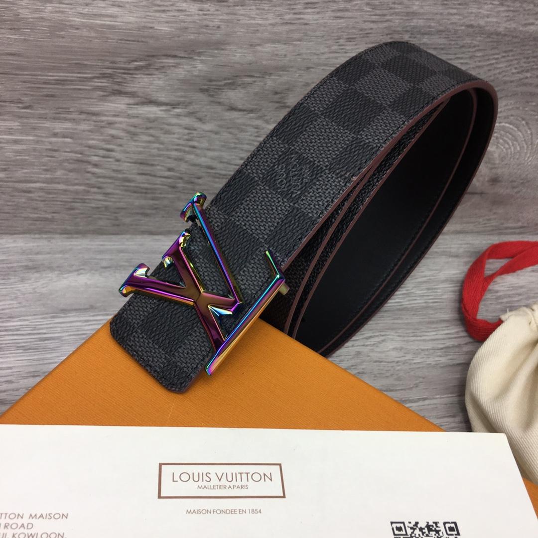 Louis Vuitton  LV Initiales 40mm Reversible Belt - DesignerGu