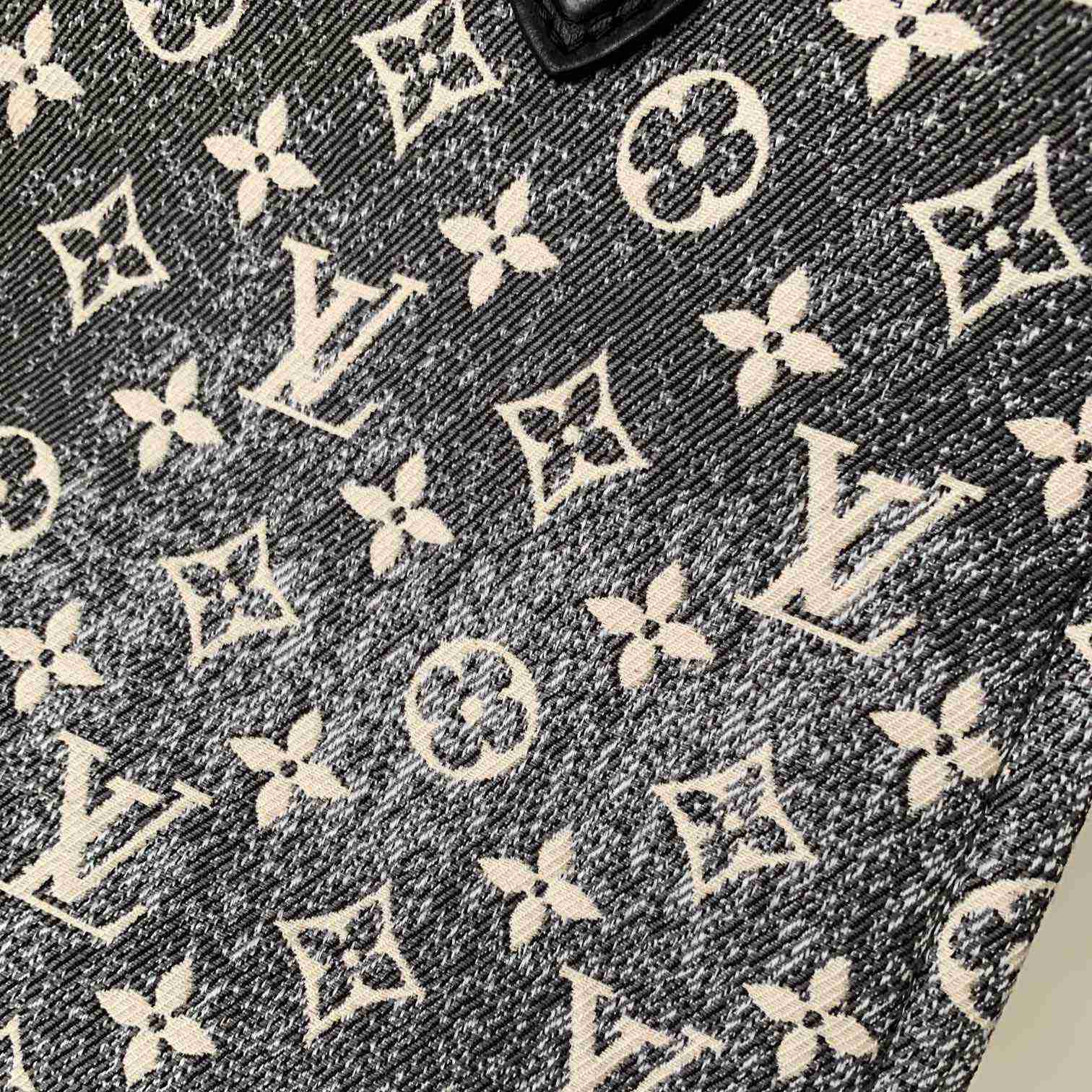 Louis Vuitton OnTheGo MM(35-27-14cm) - DesignerGu