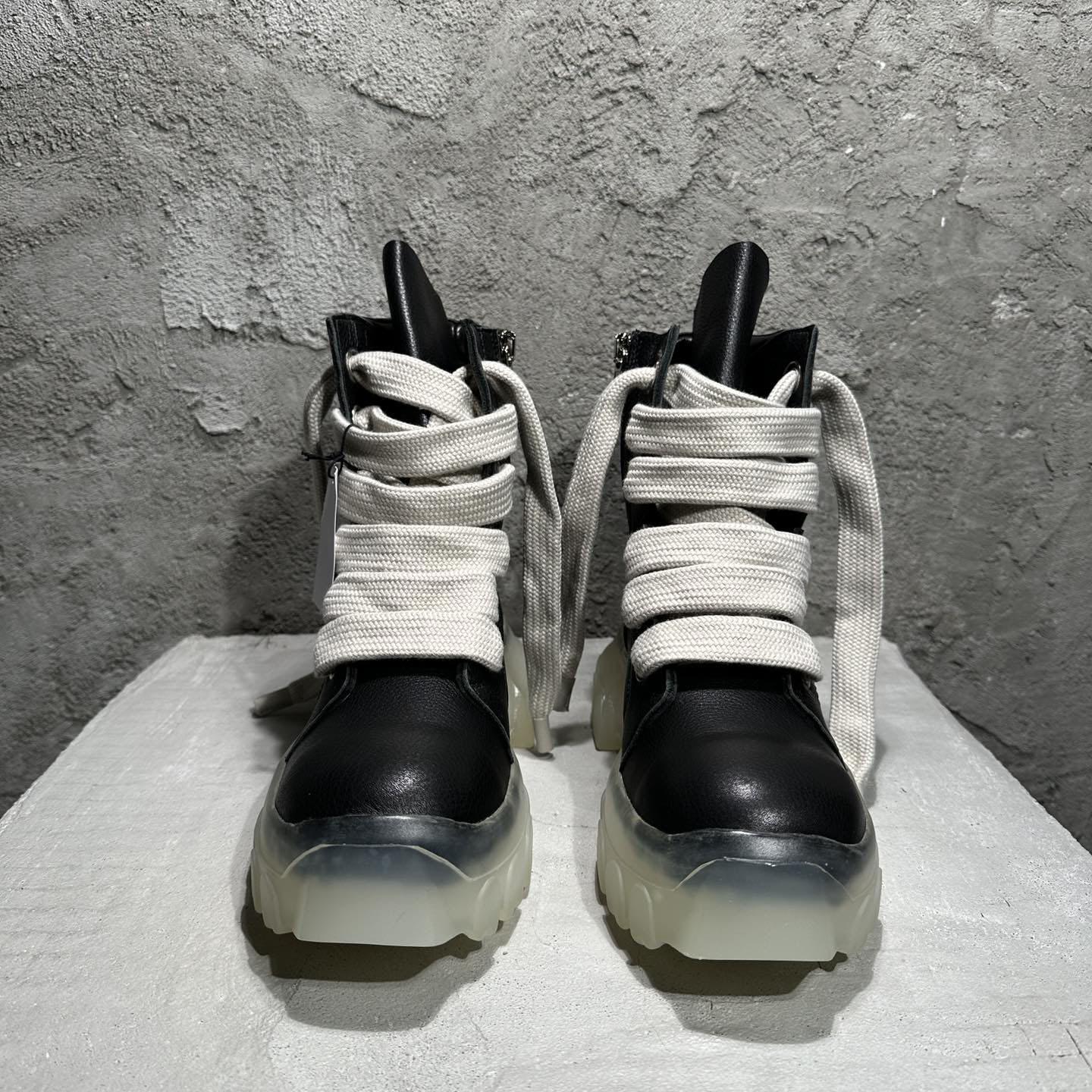 Rick Owens Beatle Lace Up Boots In Black - DesignerGu