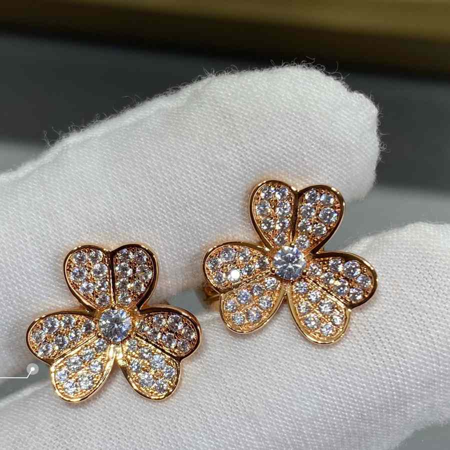 Van Cleef & Arpels Earrings - DesignerGu