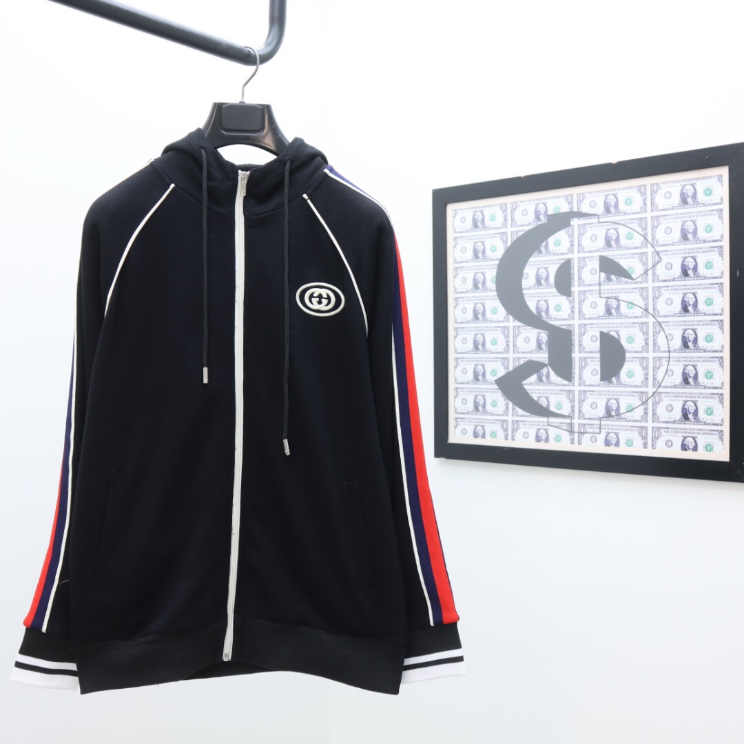 Gucci Zip Jacket & Jogging Pants - DesignerGu