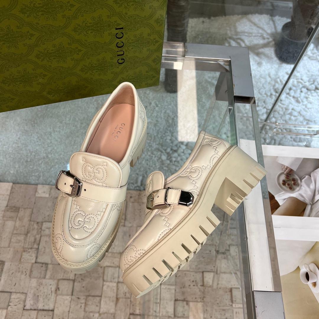 Gucci Women's GG Matelassé Shoe - DesignerGu