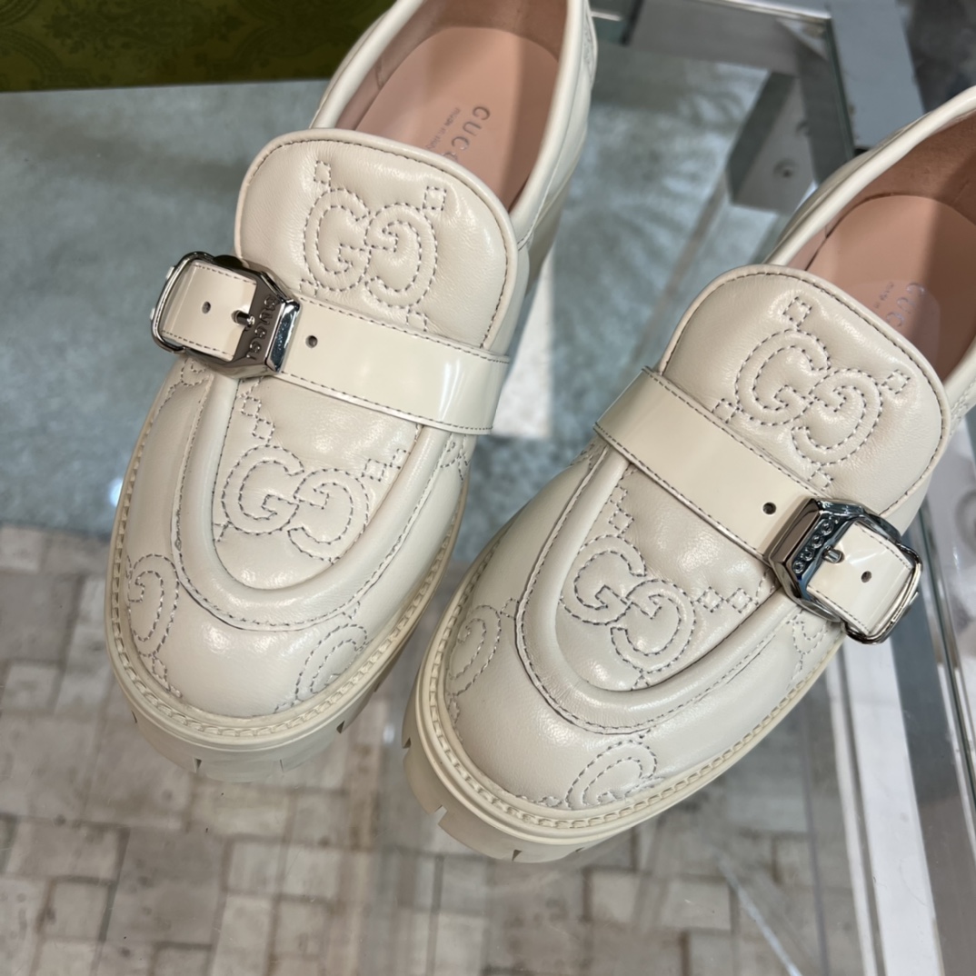 Gucci Women's GG Matelassé Shoe - DesignerGu