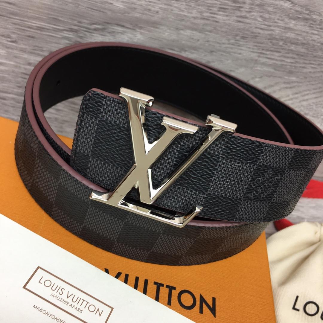 Louis Vuitton  LV Initiales 40mm Reversible Belt - DesignerGu