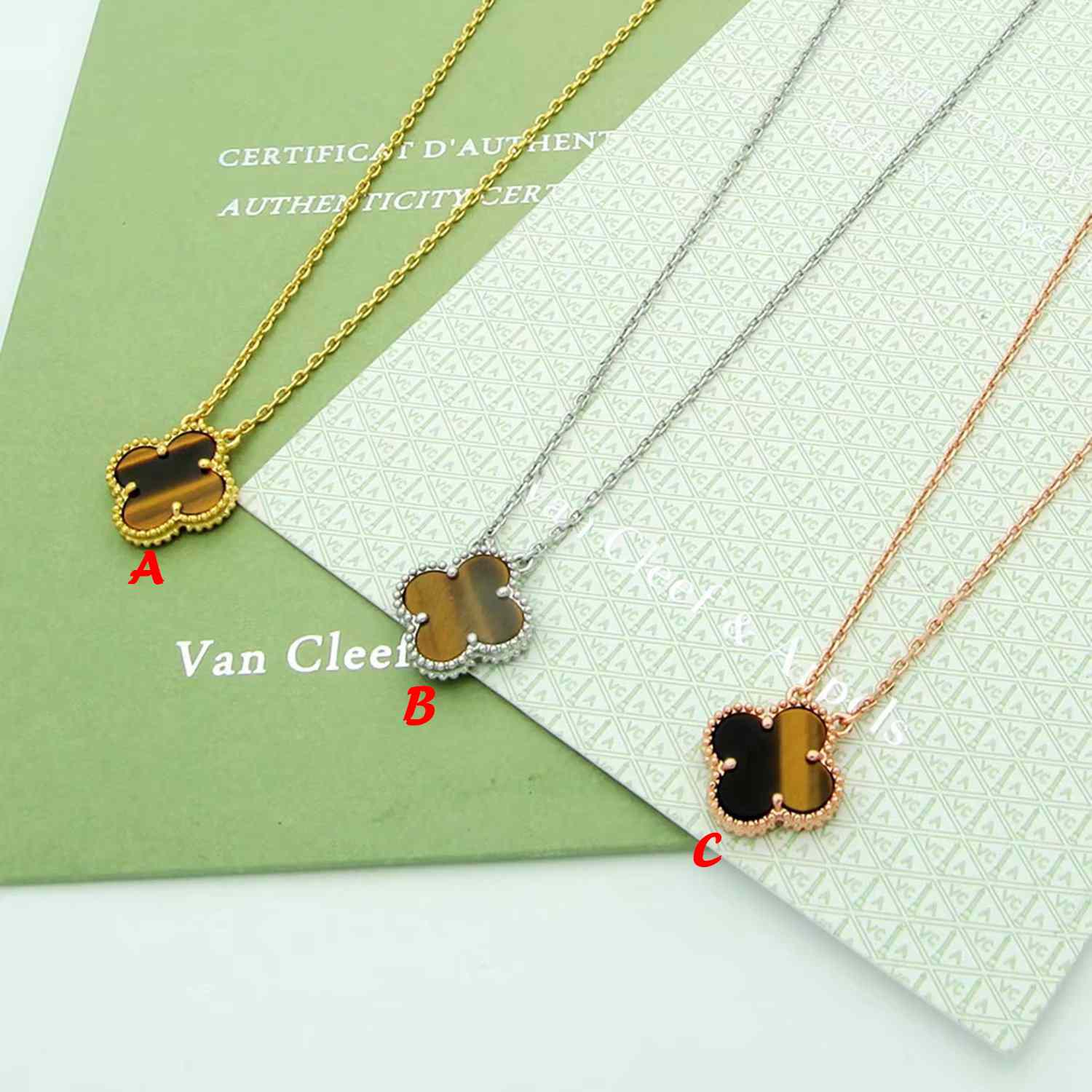 Van Cleef & Arpels Necklace - DesignerGu