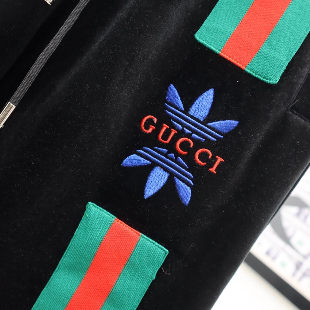 Gucci Zip Jacket & Jogging Pants - DesignerGu