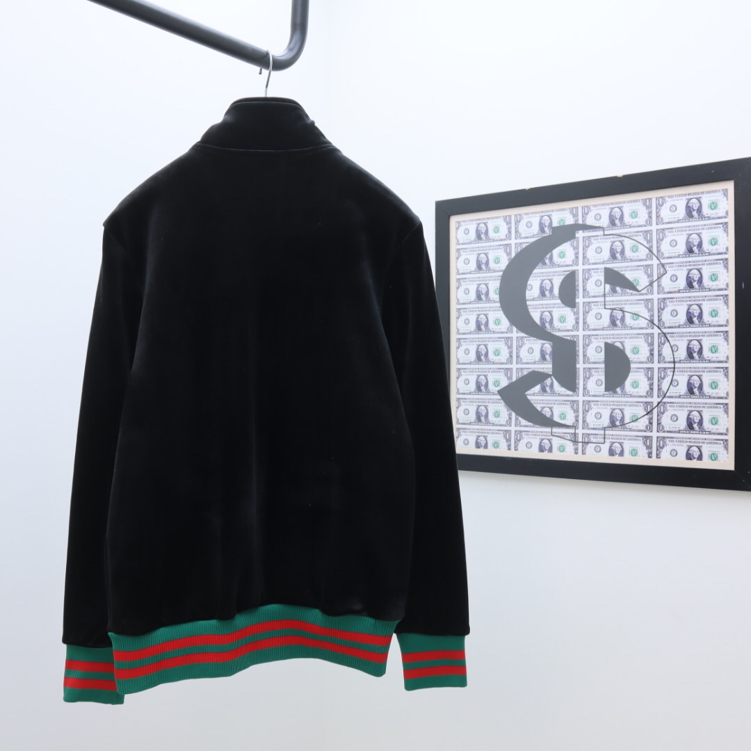 Gucci Zip Jacket & Jogging Pants - DesignerGu