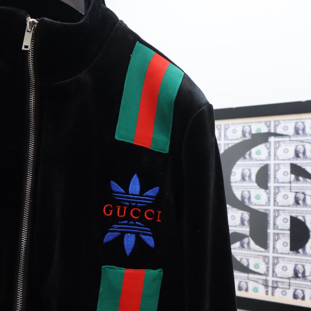 Gucci Zip Jacket & Jogging Pants - DesignerGu