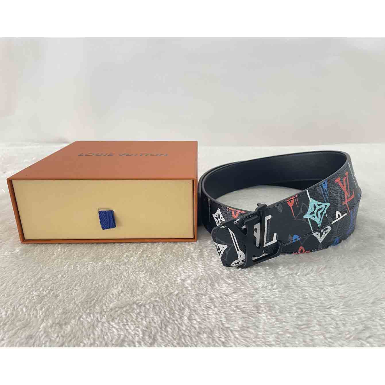 Louis Vuitton LV Shape 40MM Reversible Belt    M0637U - DesignerGu