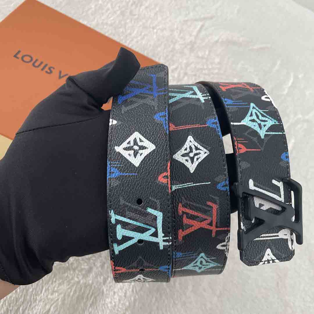 Louis Vuitton LV Shape 40MM Reversible Belt    M0637U - DesignerGu