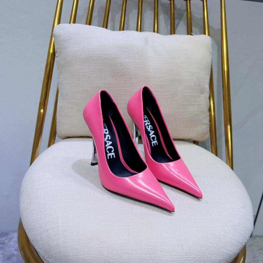 Versace Pin-Point Pumps - DesignerGu