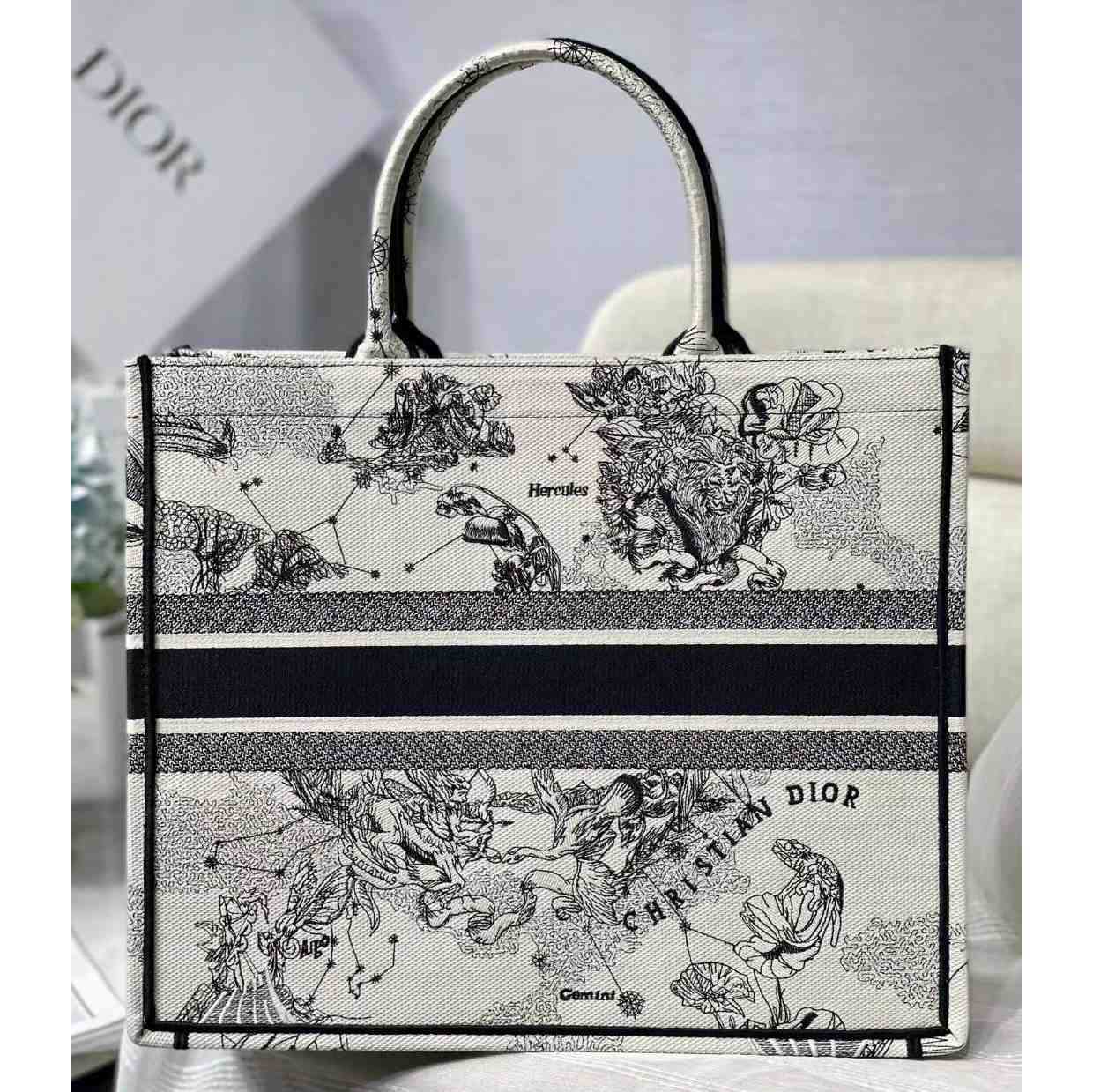 Dior Oblique Embroidered Book Tote(41.5-25-18cm) - DesignerGu