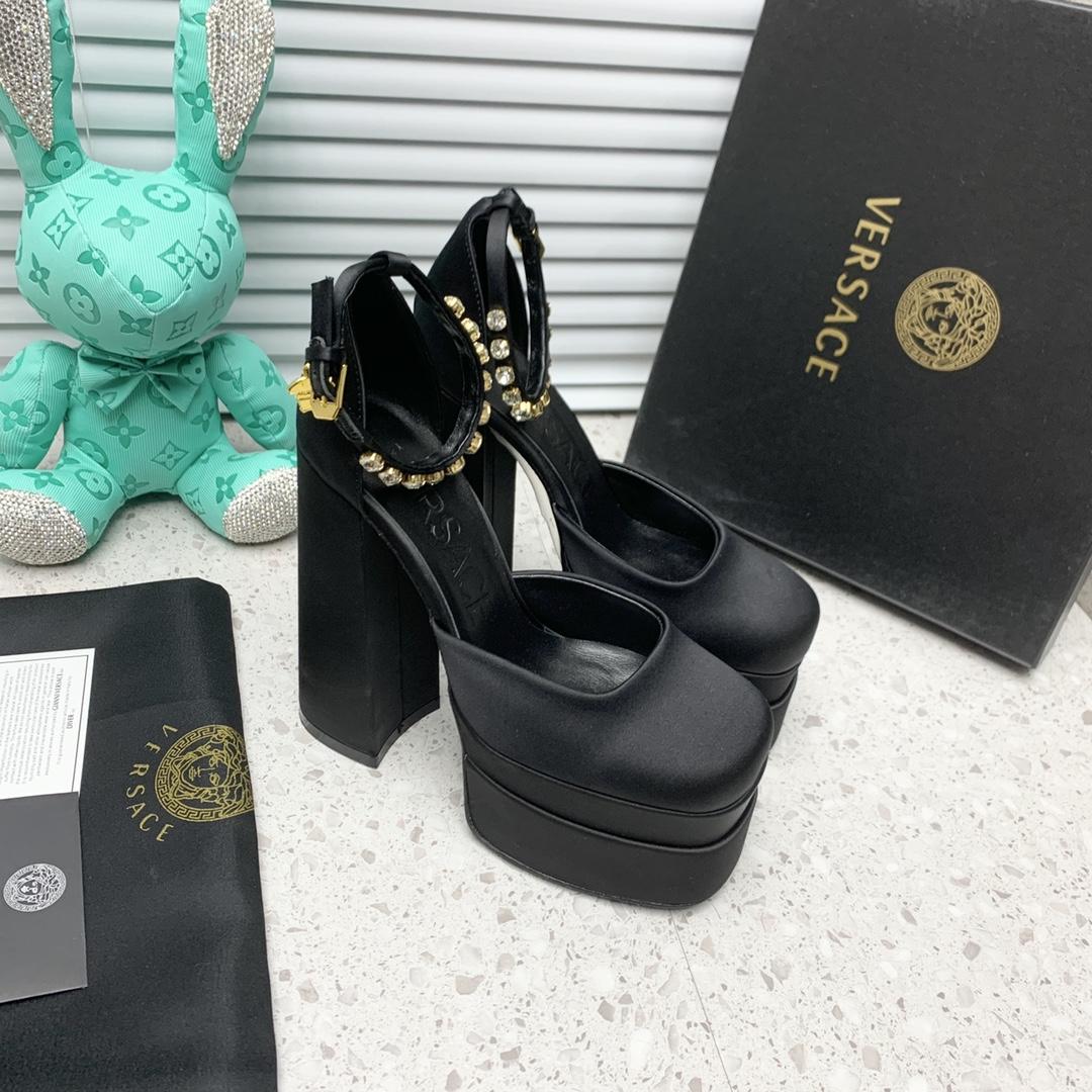 Versace Medusa Aevitas Satin Platform Pumps - DesignerGu